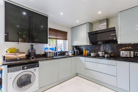 4 bedroom end of terrace house for sale, Second Avenue, Plaistow, London, E13