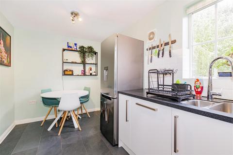 85 Bascombe Grove, Crayford, Dartford, DA1 3RH
