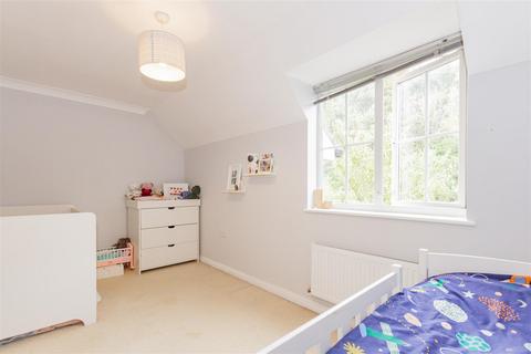 85 Bascombe Grove, Crayford, Dartford, DA1 3RH