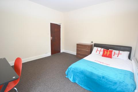 4 bedroom terraced house to rent, Mona Road, West Bridgford NG2