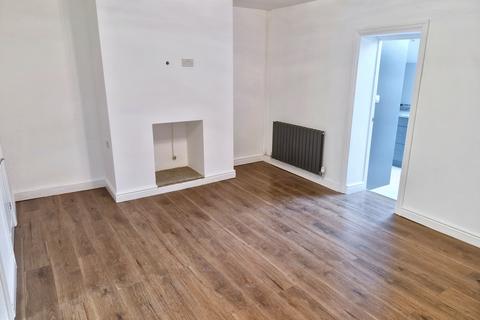 2 bedroom terraced house to rent, Woodside, Llanbadoc NP15