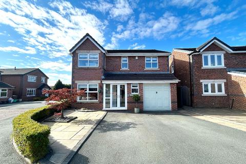 4 bedroom detached house for sale, The Clough, Ashton-in-Makerfield, Wigan, WN4 0PW