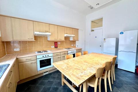 6 bedroom flat to rent, (ROOM 2) Sauchiehall Street, City Centre, Glasgow, G2