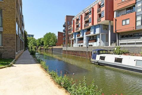 2 bedroom apartment to rent, Edgemere House, Limehouse, E14