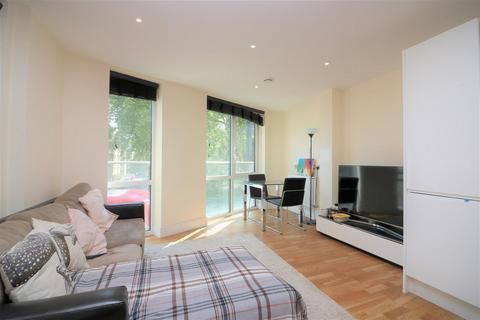 2 bedroom apartment to rent, Edgemere House, Limehouse, E14