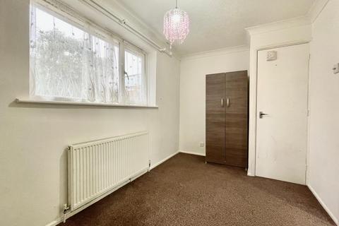 2 bedroom semi-detached house for sale, Brussels Way, Luton, LU3