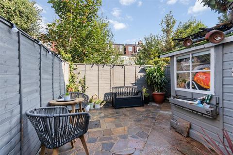 3 bedroom maisonette for sale, Rothesay Avenue, Wimbledon Chase SW20