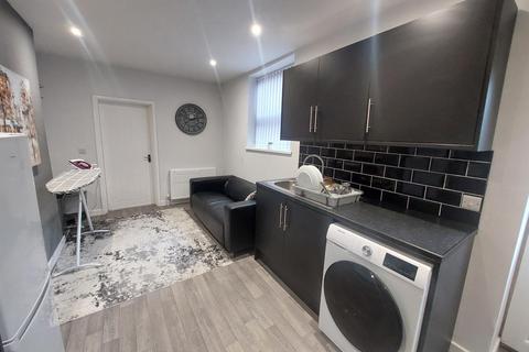 undefined, Flat 1, Albert Avenue, Hull, HU3