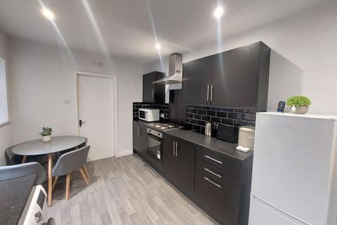 undefined, Flat 1, Albert Avenue, Hull, HU3
