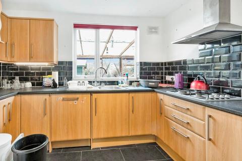 4 bedroom semi-detached house for sale, Leven Road, York