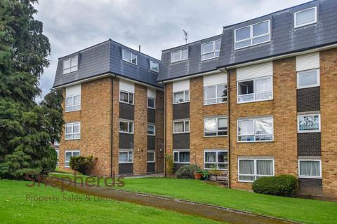 1 bedroom flat for sale, Lampits, HODDESDON EN11