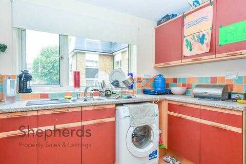 1 bedroom flat for sale, Lampits, HODDESDON EN11