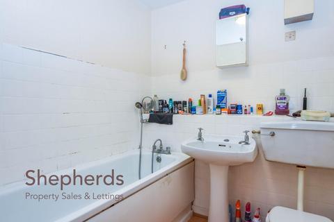 1 bedroom flat for sale, Lampits, HODDESDON EN11