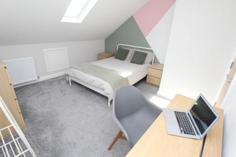 5 bedroom terraced house to rent, City Road, Nottingham NG7