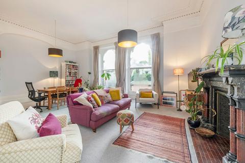 1 bedroom apartment for sale, Highbury New Park, London, N5