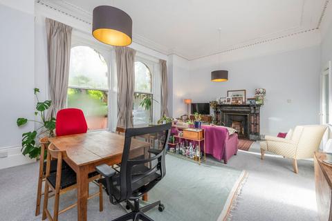 1 bedroom apartment for sale, Highbury New Park, London, N5