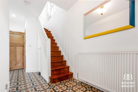 4 bedroom end of terrace house for sale, Turpins Lane, Woodford Green