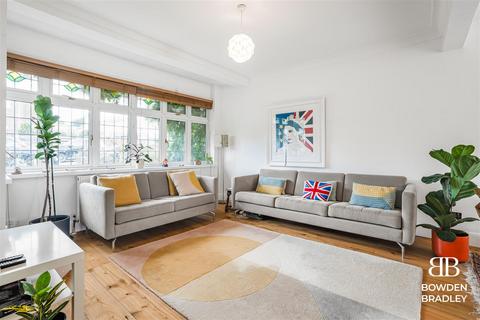 4 bedroom end of terrace house for sale, Turpins Lane, Woodford Green