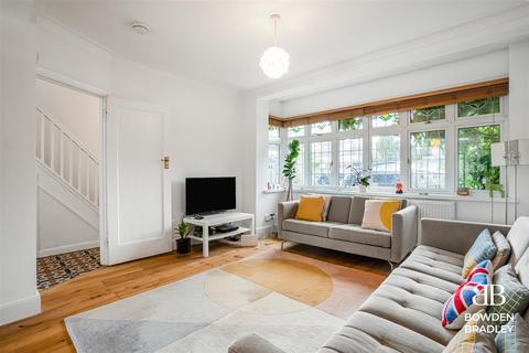 4 bedroom end of terrace house for sale, Turpins Lane, Woodford Green