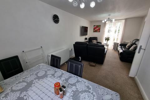 2 bedroom ground floor flat to rent, Apartment 2 131, Maidenwell Avenue, Leicester, LE5