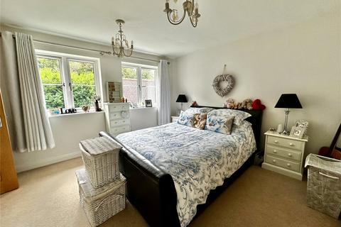 2 Ambrose Corner, Lymington, SO41 8QJ