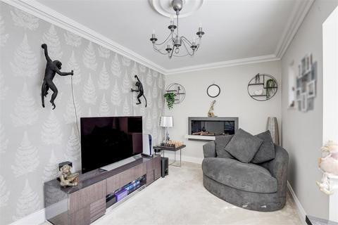 4 bedroom detached house for sale, Kniveton Park, Ilkeston DE7