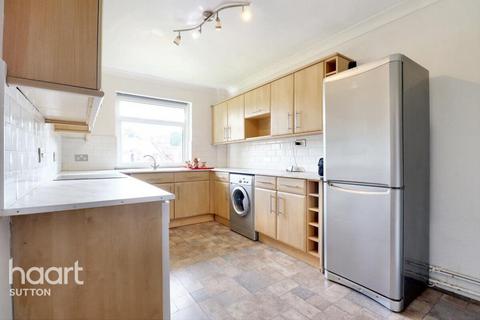 2 bedroom flat to rent, Copperfield Court, Leatherhead