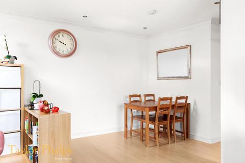 2 bedroom apartment for sale, Vancouver Road, Broxbourne EN10