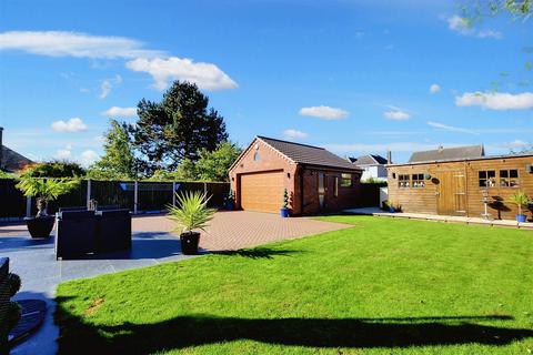 4 bedroom detached house for sale, Owen Avenue, Long Eaton