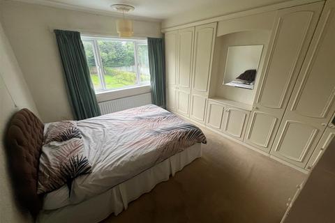 73 Cropthorne Road, Shirley, Solihull, B90 3JW