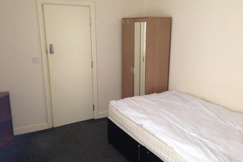 Studio to rent, Doncaster, DN1