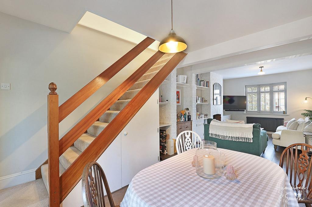 Lounge/Dining Room
