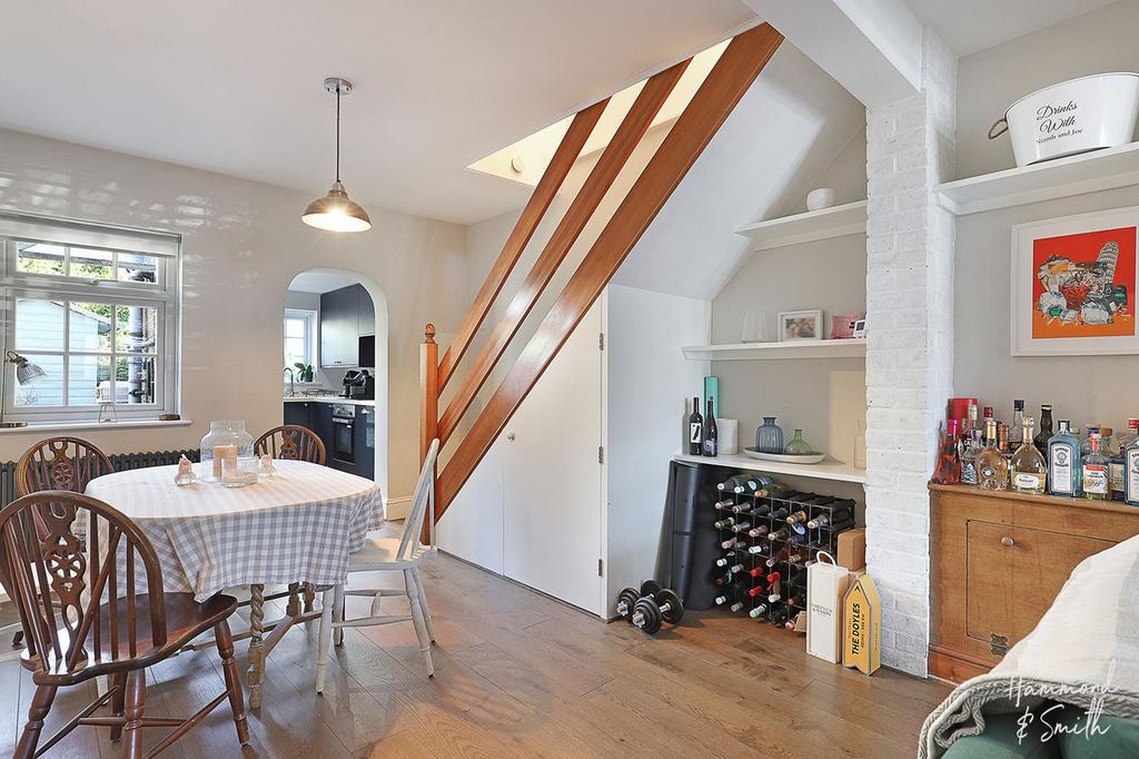 Lounge/Dining Room