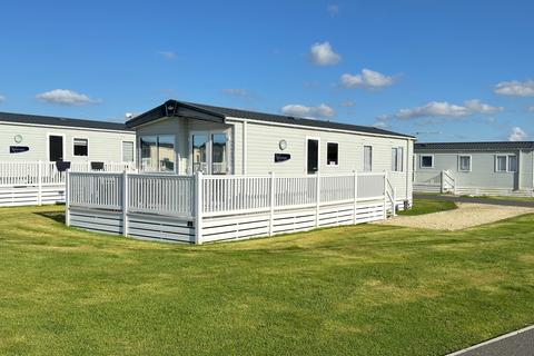 2 bedroom lodge for sale, NEWQUAY TR8