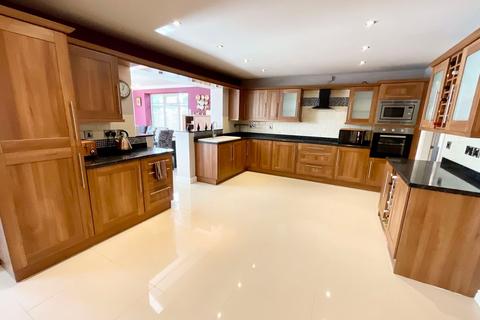 6 bedroom detached house for sale, Grindley Lane, Stoke-On-Trent, ST3