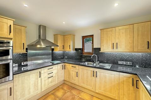 2 bedroom flat for sale, 18 The Greens, Glencruitten Road, Oban, Argyll, PA34 4DD, Oban PA34