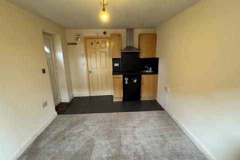 Studio to rent, Doncaster, DN1