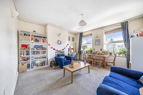 2 bedroom flat for sale, Cricklewood Broadway, Willesden Green, London, NW2