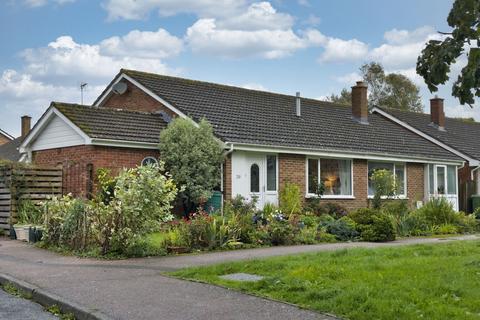 2 bedroom semi-detached bungalow for sale, Ethelburga Drive, Lyminge, CT18