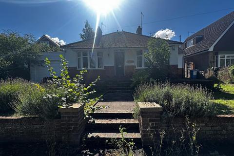 3 bedroom bungalow to rent, South Road, Faversham ME13