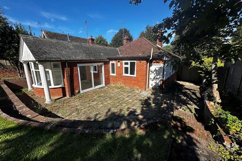 3 bedroom bungalow to rent, South Road, Faversham ME13