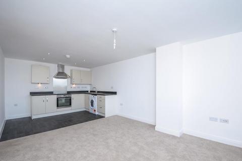 2 bedroom flat for sale, Great Western Street,  Aylesbury,  HP20