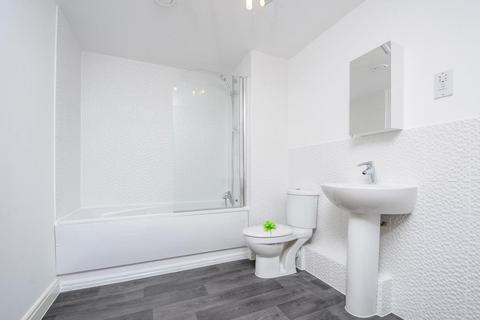 2 bedroom flat for sale, Great Western Street,  Aylesbury,  HP20