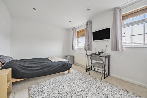 4 bedroom end of terrace house for sale, High Barnet,  Barnet,  EN5