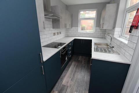 2 bedroom terraced house to rent, Tissington Road , Nottingham NG7