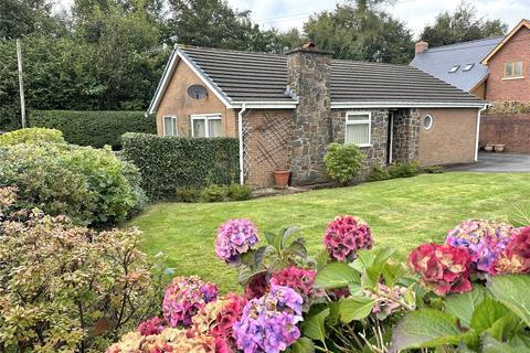 2 bedroom bungalow for sale, Gorn Road, Llanidloes, Powys, SY18