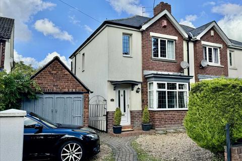 2 bedroom semi-detached house for sale, Woden Avenue, Wednesfield