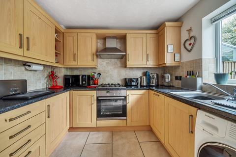 2 bedroom end of terrace house for sale, Lammas Close, Surrey GU7