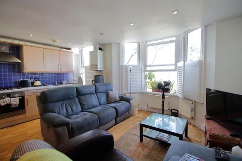 2 bedroom flat to rent, Maplestead Road, London SW2