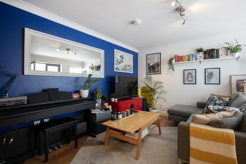 1 bedroom flat for sale, Elmington Road, Camberwell SE5